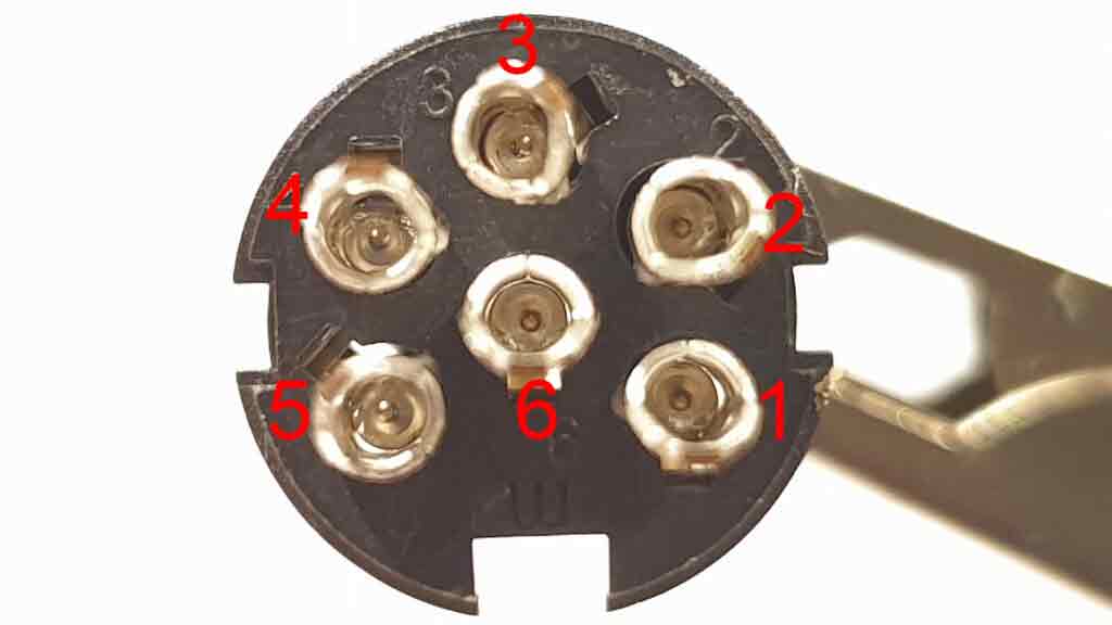 6-pin circular pulse connector on turbine meter